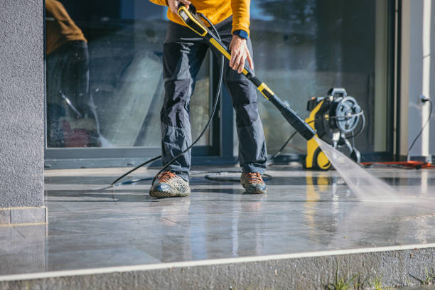 Best Pool Deck Cleaning  in Worthington, MN